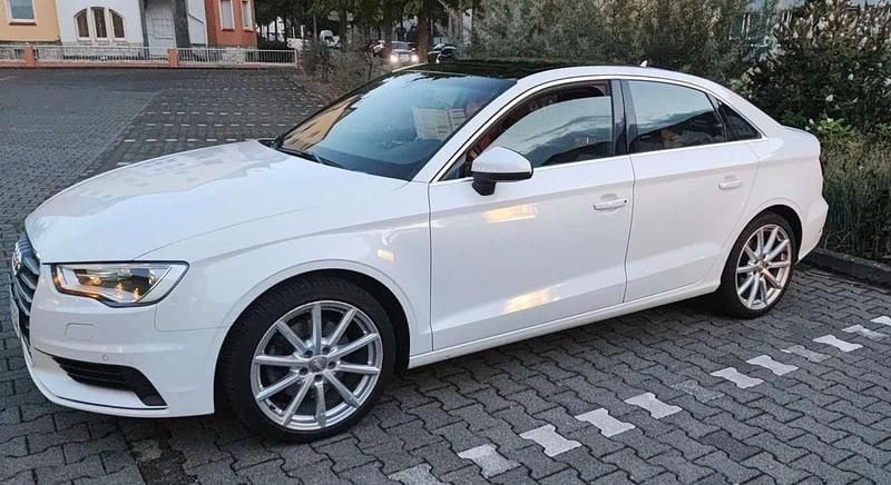 Weiß Gebraucht 2015 Audi A3 Limousine | 12.990 € (Superpreis) - Bild 1/4