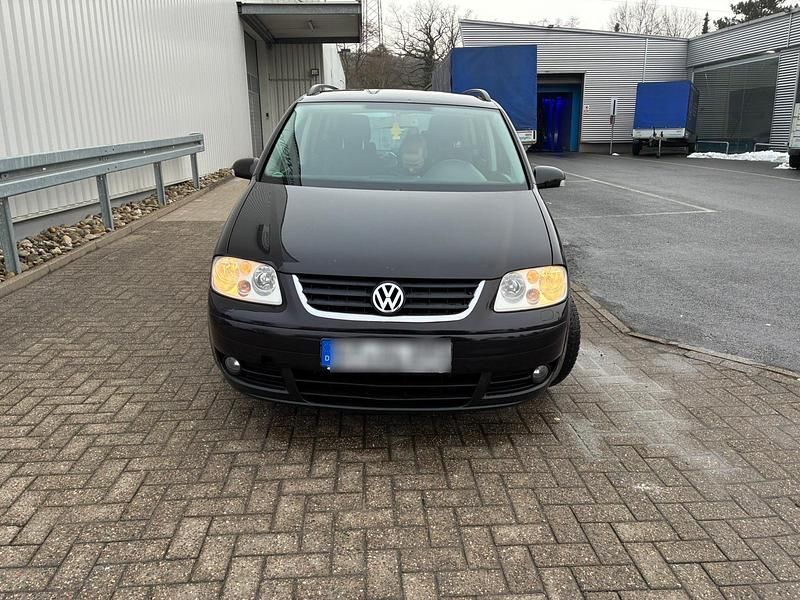 Schwarz Gebraucht 2005 VW Touran Van / Kleinbus | 2.150 € (Fairer Preis) - Bild 1/4