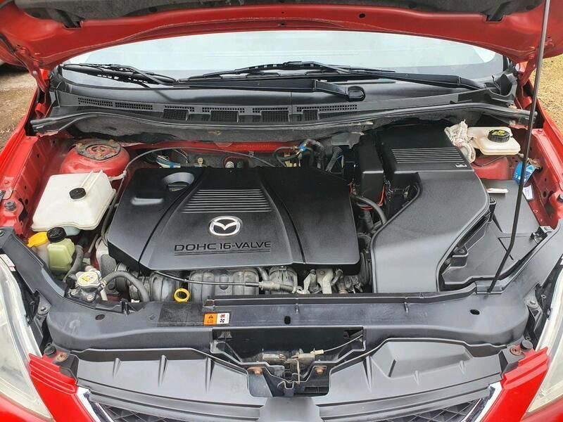 Rot Gebraucht 2006 Mazda 5 Comfort Van / Kleinbus | 4.000 € (Fairer Preis) - Bild 1/4