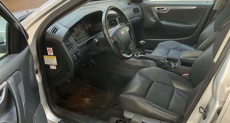 Gebraucht Volvo V70 250 PS (183 kW) 2003 Silber Kombi