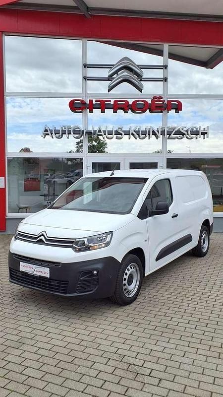 Polarweiss Gebraucht 2021 Citroën Berlingo Van / Kleinbus | 17.390 € (Fairer Preis) - Bild 1/4