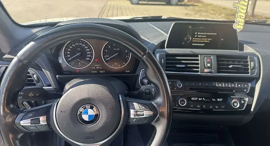 Gebraucht BMW 118 Sport Line 136 PS (100 kW) 2016 Weiß Kleinwagen