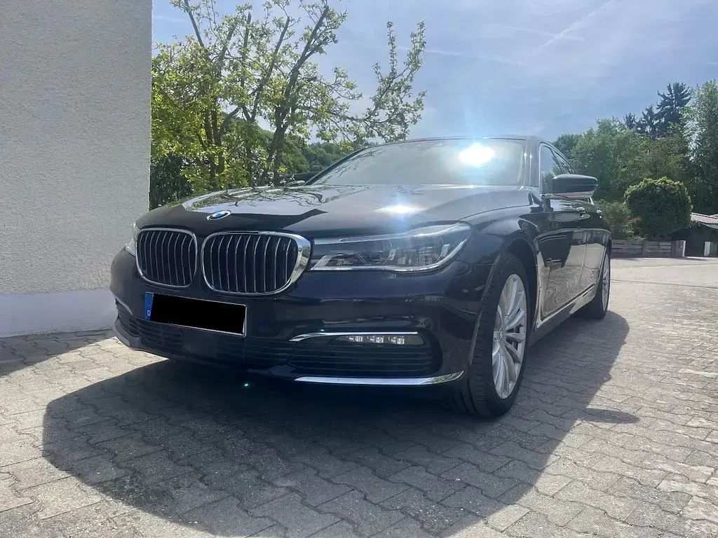Gebraucht BMW 740L 326 PS (239 kW) 2017 Schwarz Limousine