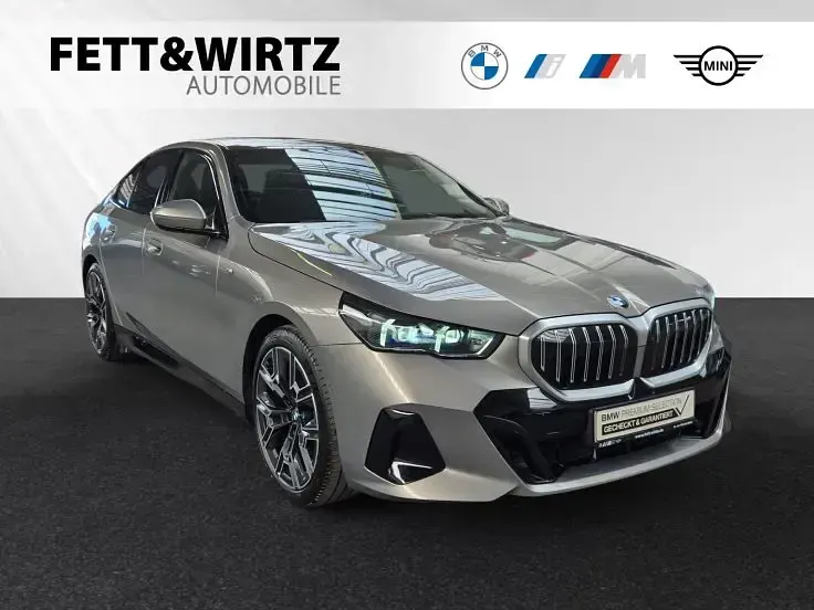 Gebraucht BMW 520 M Sport 197 PS (144 kW) 2025 Limousine