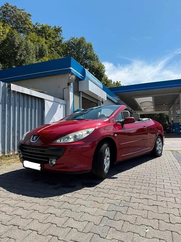 Gebraucht Peugeot 307 CC 109 PS (80 kW) 2005 Rot Cabrio