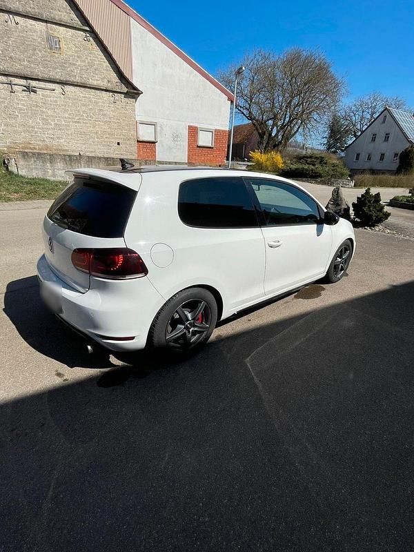 Gebraucht VW Golf GTI 211 PS (155 kW) 2009 Weiß Coupé