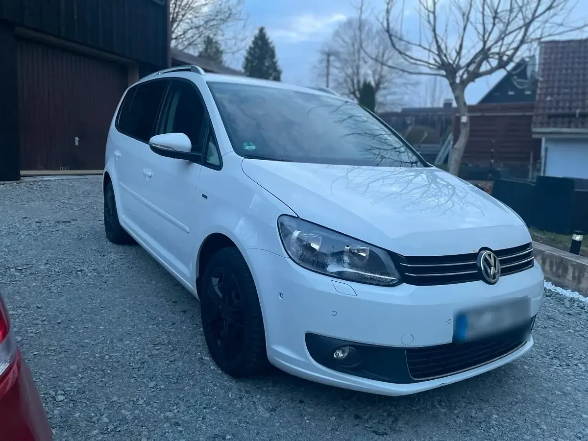 Gebraucht VW Touran 105 PS (77 kW) 2014 Weiß Van / Kleinbus