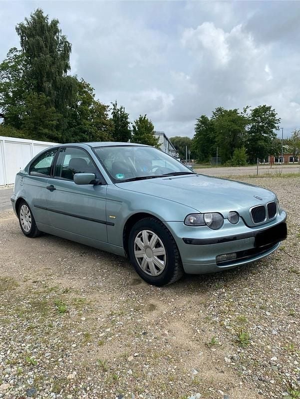 Grün Gebraucht 2002 BMW 318 Compact Kleinwagen | 1.149 € (Superpreis) - Bild 1/4