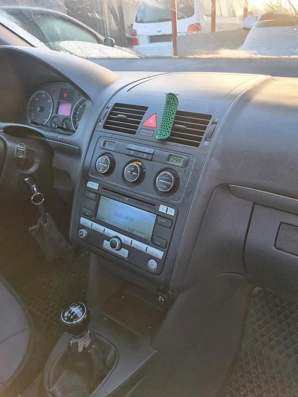 Gebraucht VW Touran 105 PS (77 kW) 2004 Schwarz Van / Kleinbus