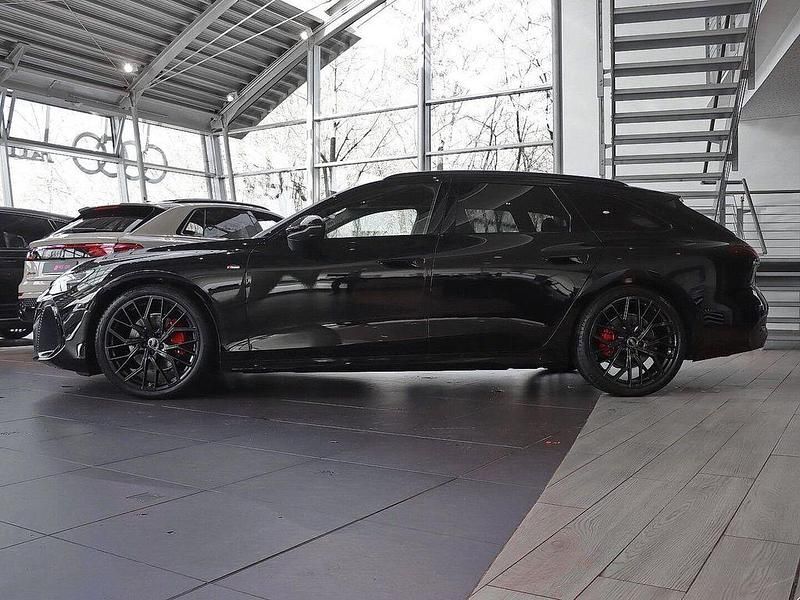 Neu Audi A6 Edition .1 204 PS (150 kW) 2026 Schwarz Kombi