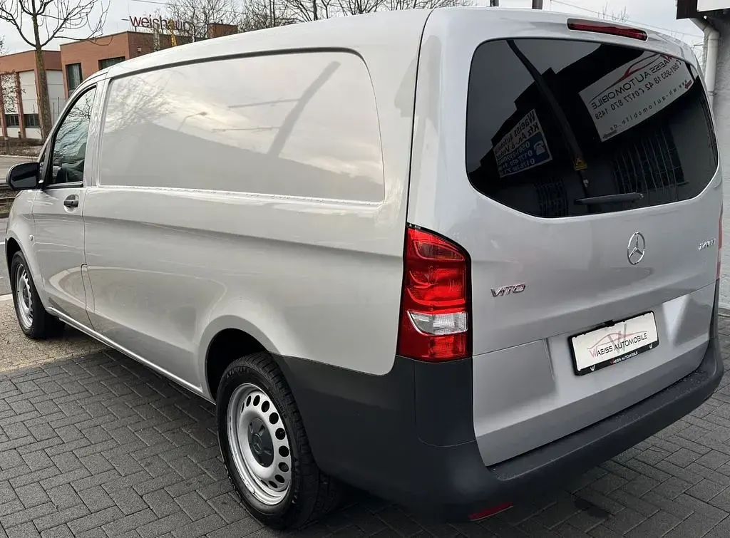 Gebraucht Mercedes Vito 136 PS (100 kW) 2022 Silber Van