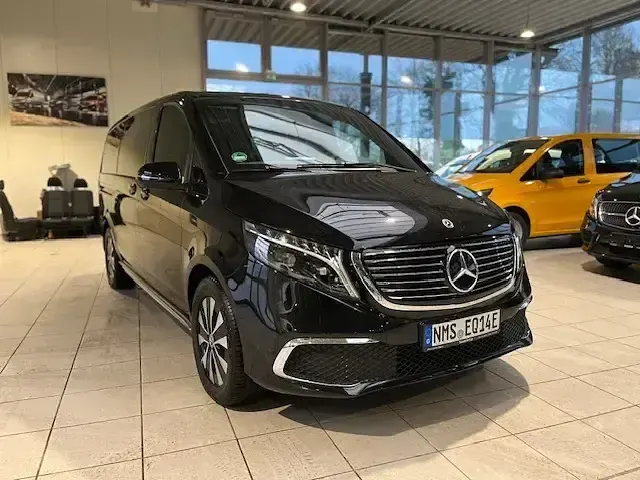 Gebraucht Mercedes EQV300 Avantgarde 150 kW (204 PS) 2022 Obsidianschwarz Van / Kleinbus