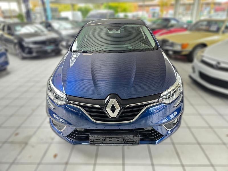 Blau metallic Gebraucht 2018 Renault Mégane IV LIMITED | 14.300 € (Guter Preis) - Bild 1/4