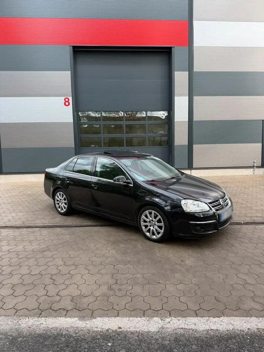 Second-hand VW Jetta 200 CP (147 kW) 2006 Negru Berlinǎ