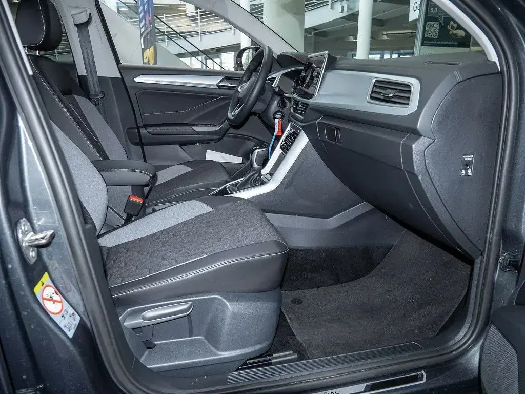 Gebraucht VW T-Roc Goal 150 PS (110 kW) 2025 Indiumgrau metallic SUV