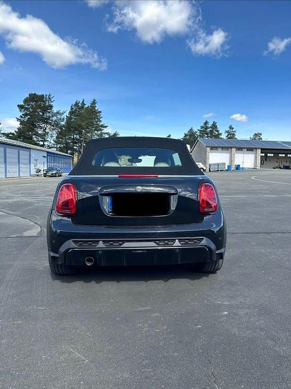 Gebraucht Mini Cooper Chili 136 PS (100 kW) 2021 Schwarz Kleinwagen