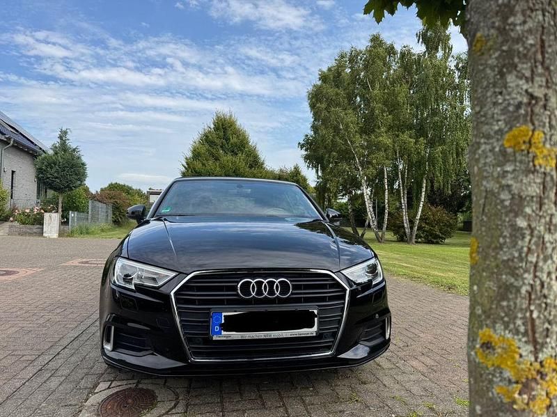Schwarz Gebraucht 2018 Audi A3 Cabriolet Ambiente Cabrio | 19.800 € (Fairer Preis) - Bild 1/4