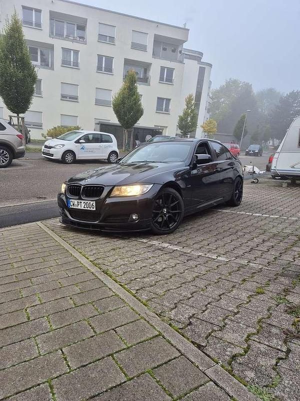 Gebraucht BMW 318 143 PS (105 kW) 2009 Limousine