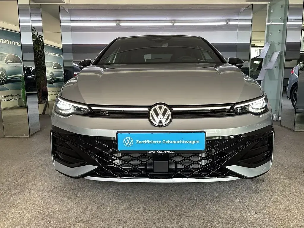 Gebraucht VW Golf VIII R 150 PS (110 kW) 2026 Oyster silver metallic Limousine