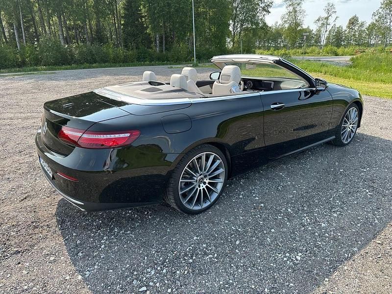 Gebraucht Mercedes E400 374 PS (275 kW) 2017 Schwarz Cabrio