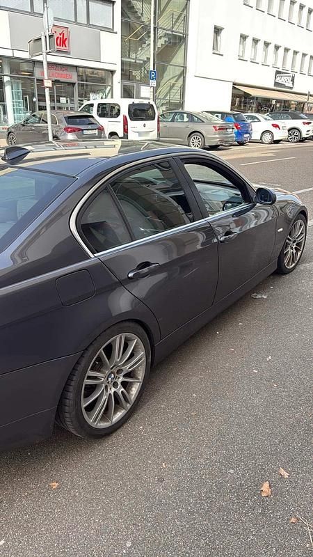 Gebraucht BMW 325 218 PS (160 kW) 2005 Grau Limousine