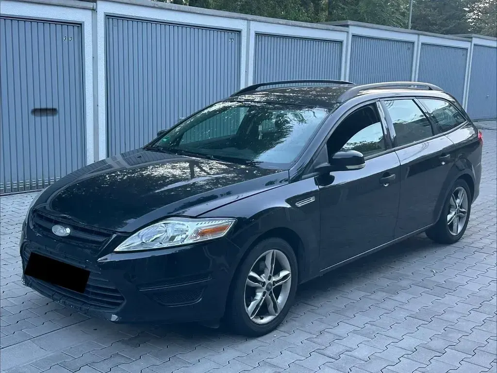 Gebraucht Ford Mondeo 120 PS (88 kW) 2011 Schwarz Limousine