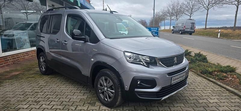 Gebraucht Peugeot Rifter Allure 131 PS (96 kW) 2023 Grau Van / Kleinbus