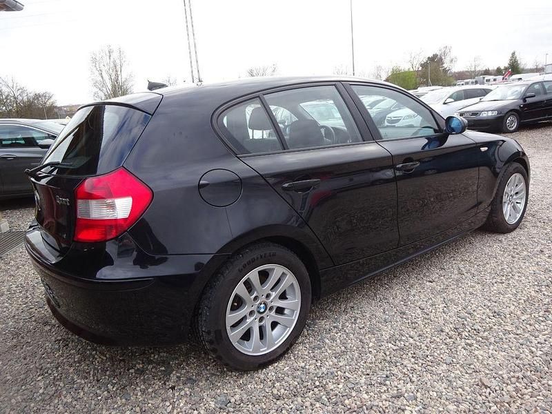 Gebraucht BMW 116 116 PS (85 kW) 2005 Schwarz Kleinwagen