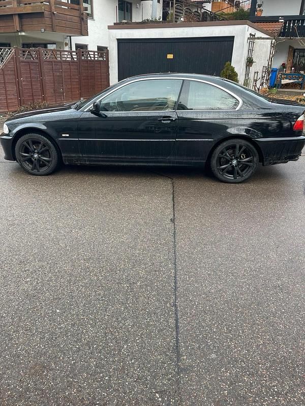 Gebraucht BMW 320 150 PS (110 kW) 1999 Schwarz Coupé
