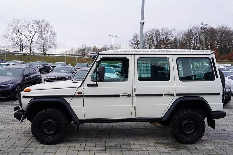 Gebraucht Mercedes G300 184 PS (135 kW) 2011 Weiß SUV