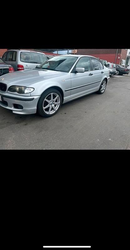 Silber Gebraucht 2004 BMW 316 Limousine | 1.500 € (Superpreis) - Bild 1/4