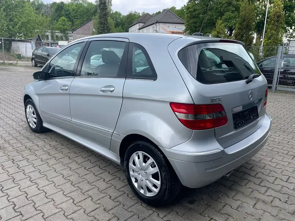 Używany Mercedes B170 116 KM (85 kW) 2006 Srebrny Minivan