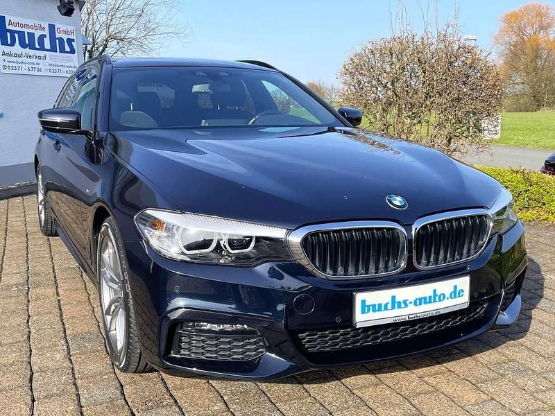 Gebraucht BMW 520 M Sport 190 PS (139 kW) 2019 Carbonschwarz metallic Kombi