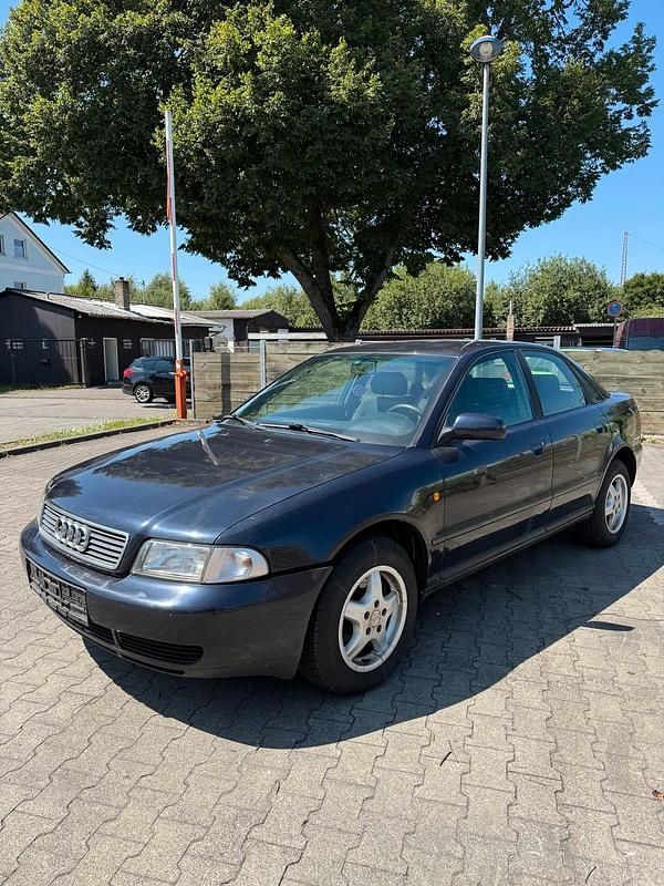 Blau Gebraucht 1999 Audi A4 Limousine | 700 € (Superpreis) - Bild 1/4