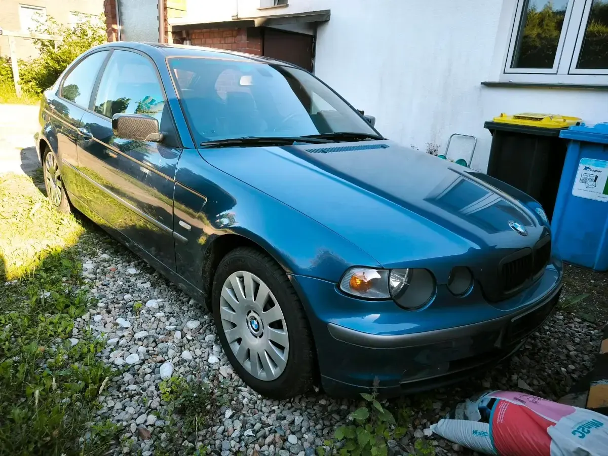 Gebraucht BMW 325 Basis 192 PS (141 kW) 2002 Blau Coupé