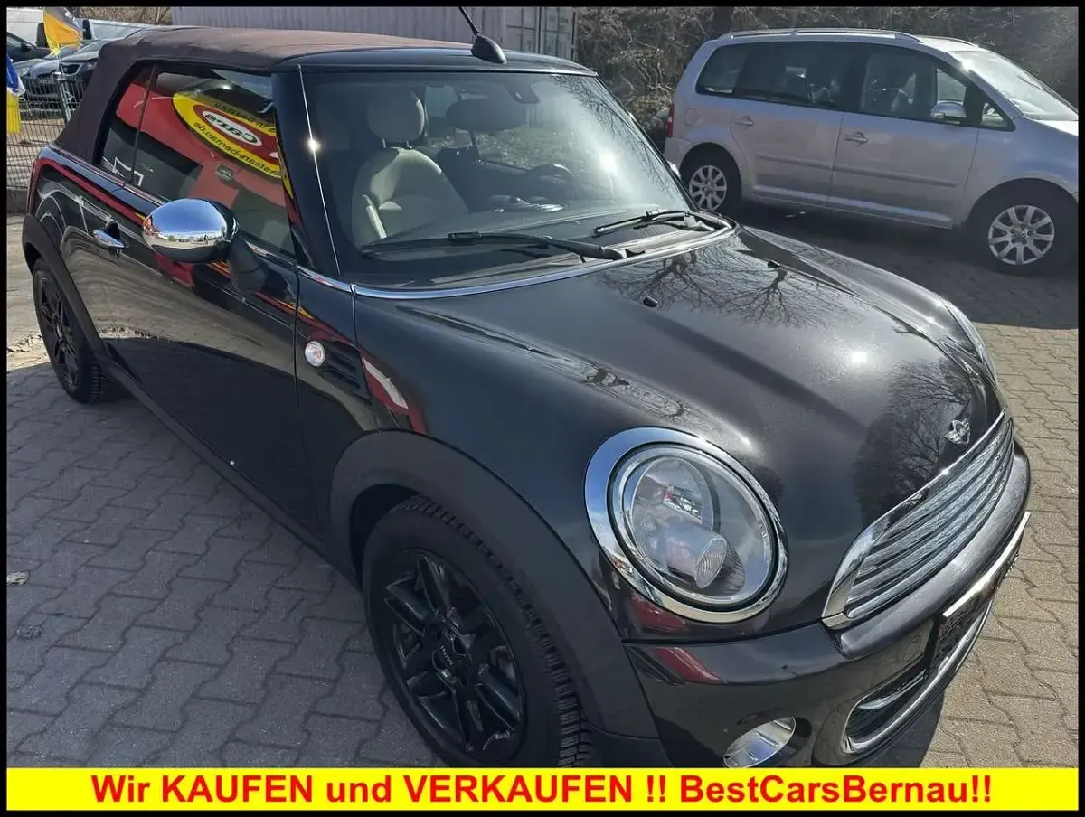 Gebraucht Mini Cooper Cabriolet Chili 122 PS (89 kW) 2015 Iced chocolate (metallic) Cabrio