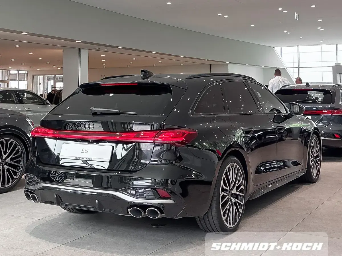Neu Audi S5 Edition .1 367 PS (269 kW) 2026 Mythosschwarz (schwarz) Kombi