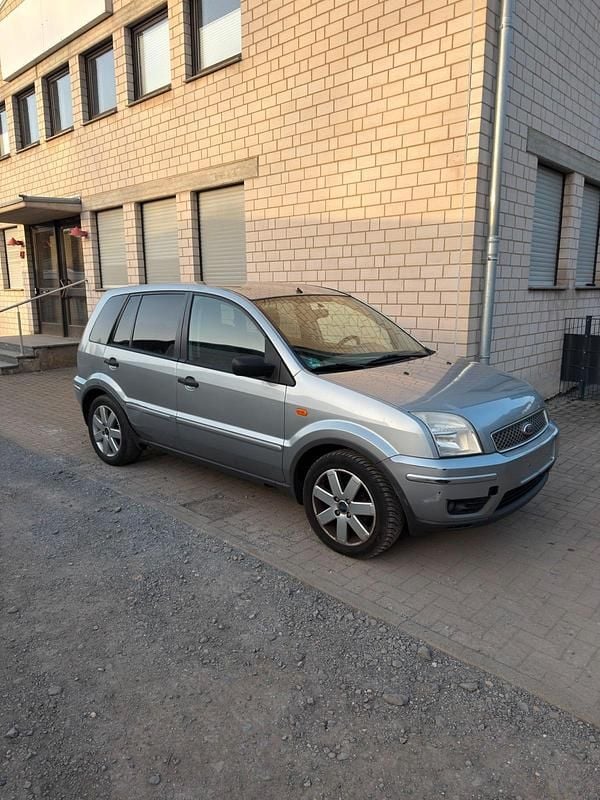 Gebraucht Ford Fusion 101 PS (74 kW) 2004 Silber Kleinwagen