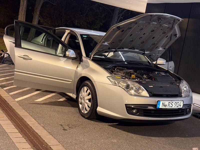 Gebraucht Renault Laguna III Dynamique 170 PS (125 kW) 2007 Silber Limousine