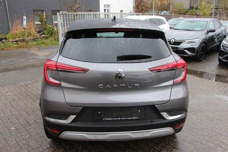 Gebraucht Renault Captur Techno 140 PS (102 kW) 2022 Grau SUV