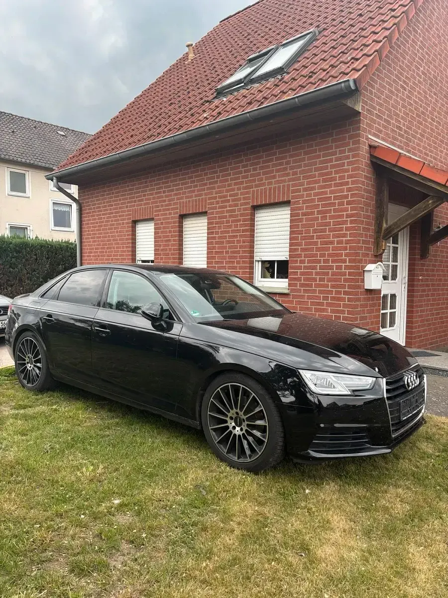 Gebraucht Audi A4 Basis 150 PS (110 kW) 2016 Schwarz Limousine