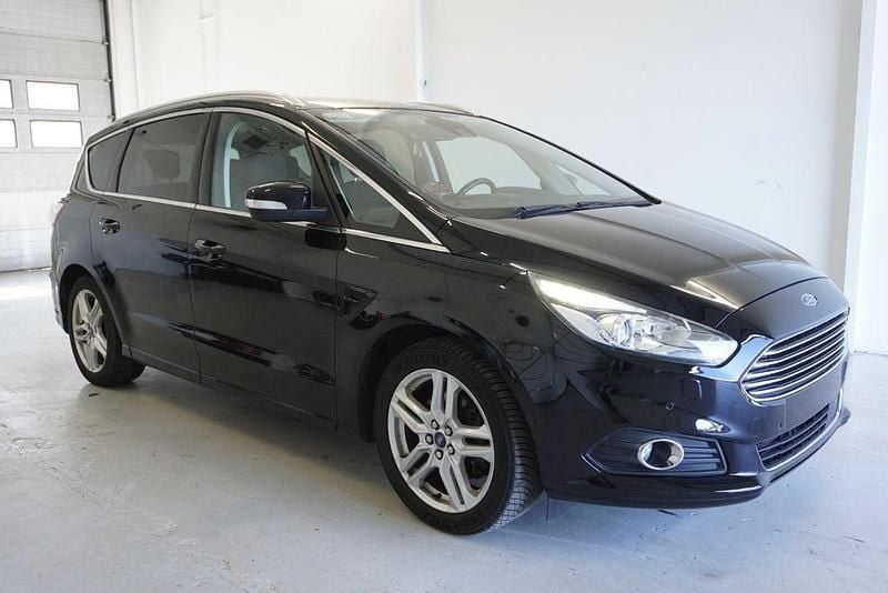 Usata Ford S-MAX Titanium 239 CV (175 kW) 2017 Nero Monovolume