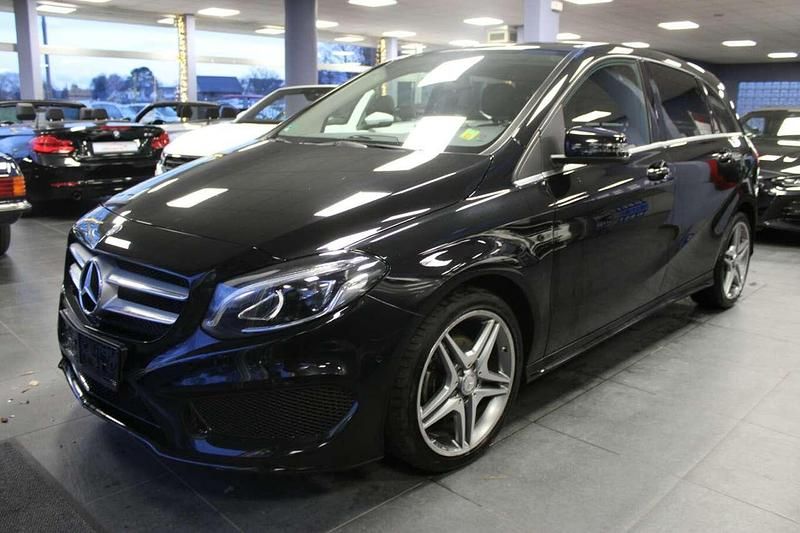 Gebraucht Mercedes B200 AMG line 109 PS (80 kW) 2015 Schwarz Van / Kleinbus