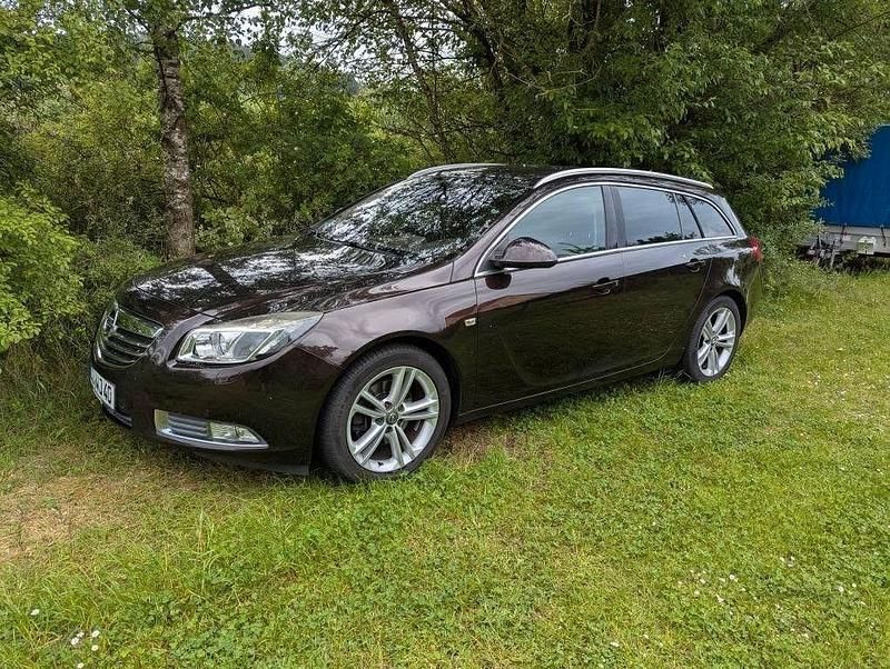 Braun Gebraucht 2011 Opel Insignia Kombi | 4.800 € (Fairer Preis) - Bild 1/4
