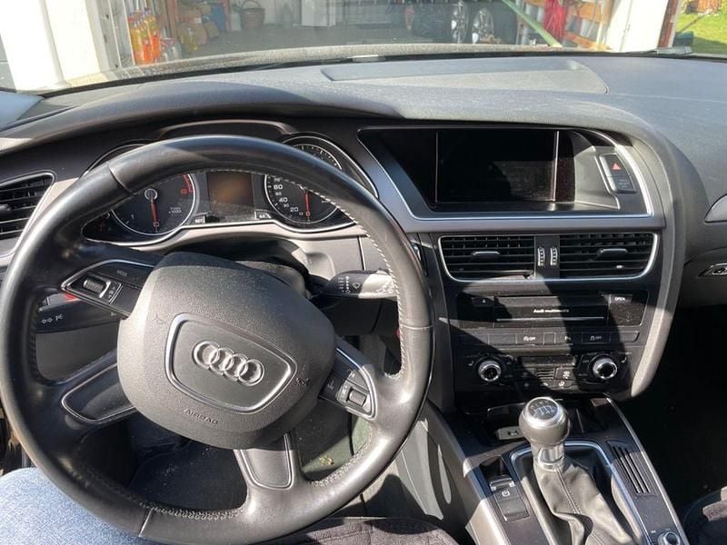 Gebraucht Audi A4 Ambiente 120 PS (88 kW) 2013 Schwarz Kombi