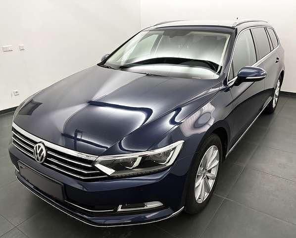 Gebraucht VW Passat Highline 150 PS (110 kW) 2017 Blau metallic Kombi