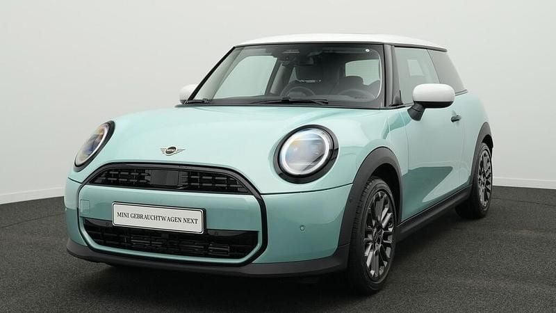 Usata Mini Cooper 114 kW (156 CV) 2025 Verde Utilitaria