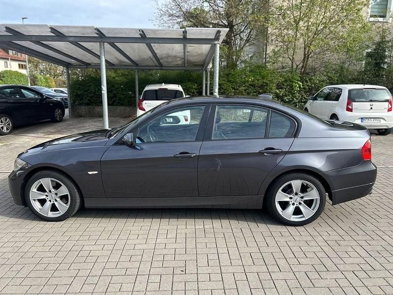 Second-hand BMW 320 177 CP (130 kW) 2008 Berlinǎ