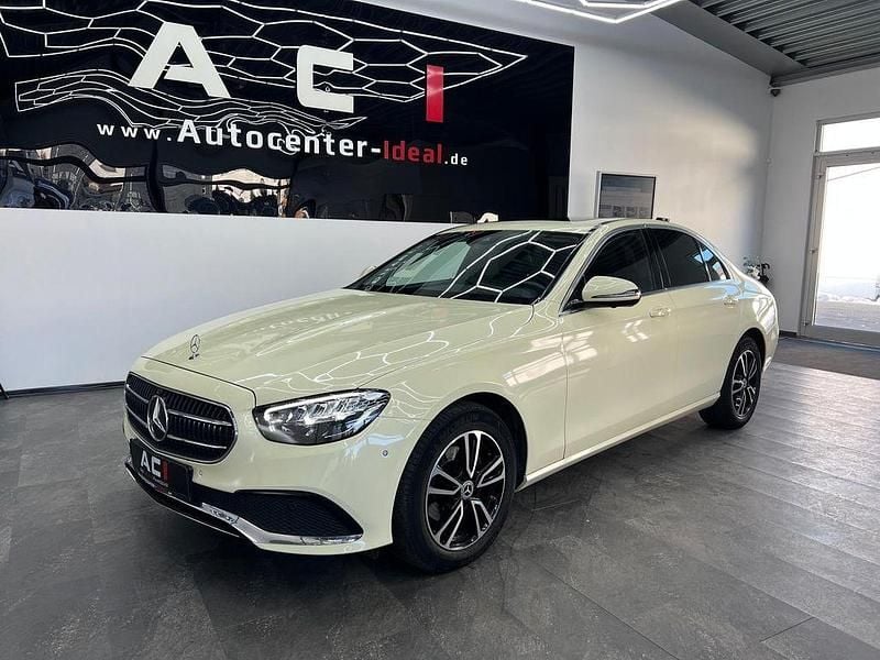 Gebraucht Mercedes E220 Avantgarde 194 PS (142 kW) 2021 Hightechsilber metallic Limousine