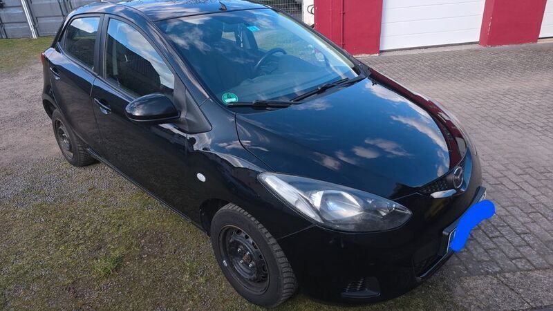 Schwarz Gebraucht 2008 Mazda 2 Impuls Limousine | 2.400 € (Teuer) - Bild 1/4